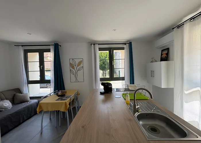 Hebergement Neuf, Centre-Ville De Morestel - Residence Boyraz